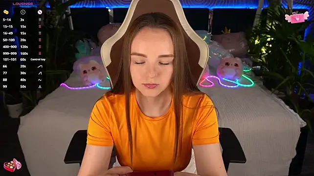 Živý XXX chat FoxyShy