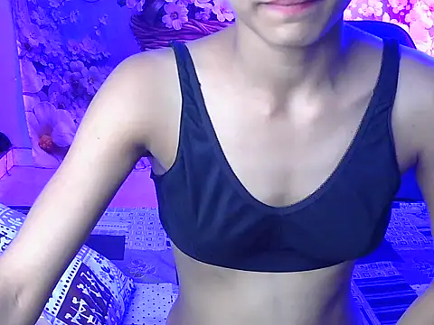 Yours-Zoya's Live XXX Chat