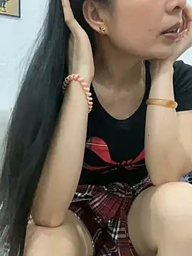 Ivy_Trix2's Live XXX Chat