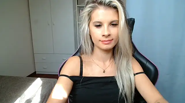 KristineGlow Chat XXX in diretta