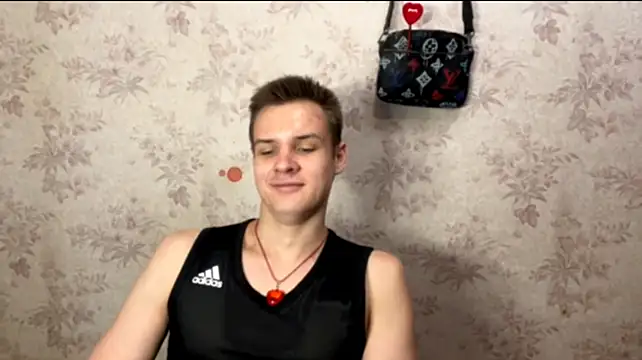 Živý XXX chat BigBabyMax