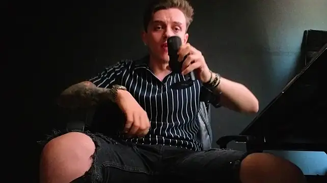 FelixStarkk XXX чат на живо