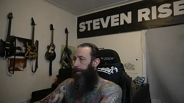 StevenRiseNYC Show in webcam