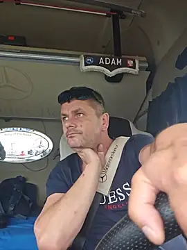 adas- Chat XXX in diretta