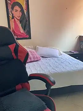 Miaswwe Chat XXX live
