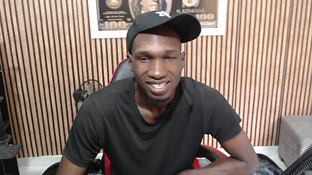 Chat +18 de black30cmdick ao vivo