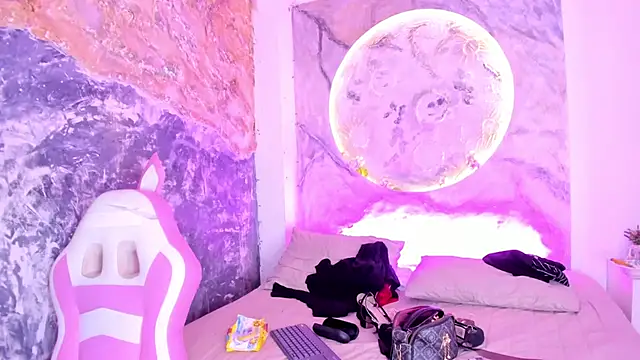 ElaWindsor Adlı Modelin Canlı XXX Sohbeti