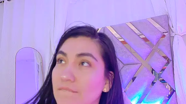KathiaJenner 라이브 XXX 채팅