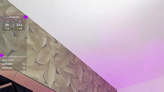 MaddyJones_ élő XXX-chatje