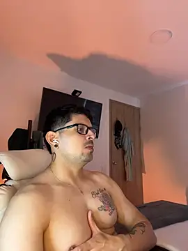 TroyeKnight Live XXX Chat