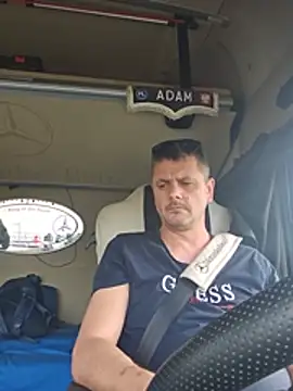 adas- – Naživo XXX chat
