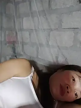 Buong-binh Adlı Modelin Canlı XXX Sohbeti