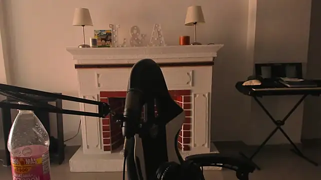 Pokazy przed kamerką – dereck_karter