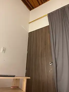 emilyrojas' Live XXX Chat