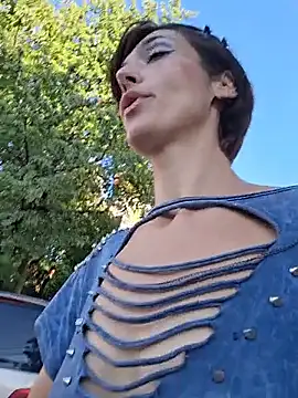 Wild_Witch Adlı Modelin Canlı XXX Sohbeti