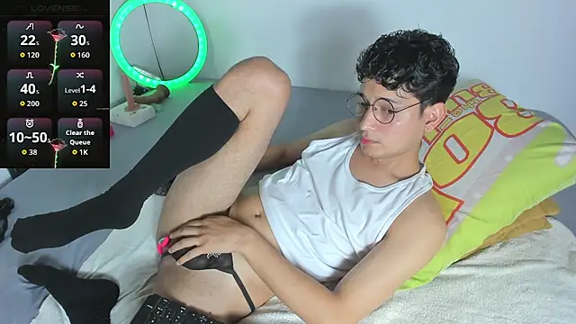 Benjamin_Buster Chat XXX in diretta