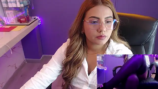 צ'אט XXX בשידור חי של Natasha_Brm