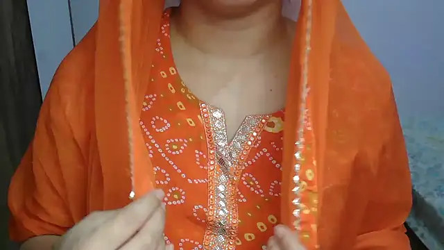 HotNiyathi XXX чат на живо