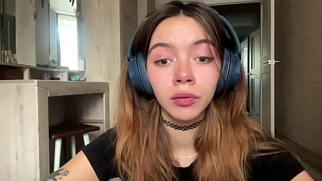 meowskyy's Live XXX Chat