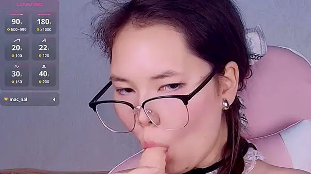 Chat XXX ao vivo de zhenzhenpiee
