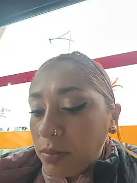 Mariana-94 Adlı Modelin Canlı XXX Sohbeti