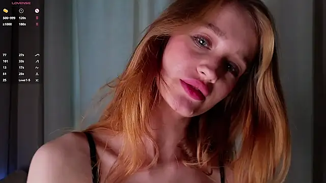 AliviaWithLove élő XXX-chatje