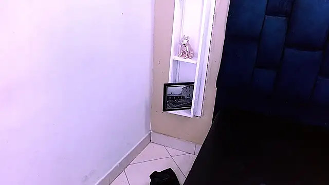 XXX chat uživo modela GoldenBoy_23