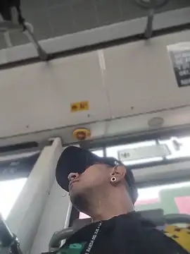 צ'אט XXX בשידור חי של carelomio