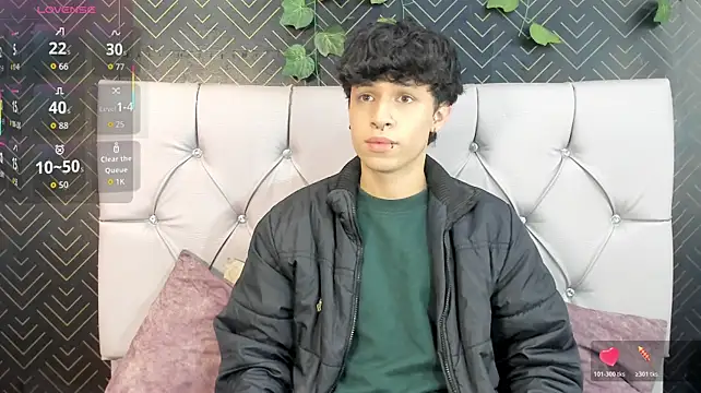 Chat XXX en directo de Axel__Evans