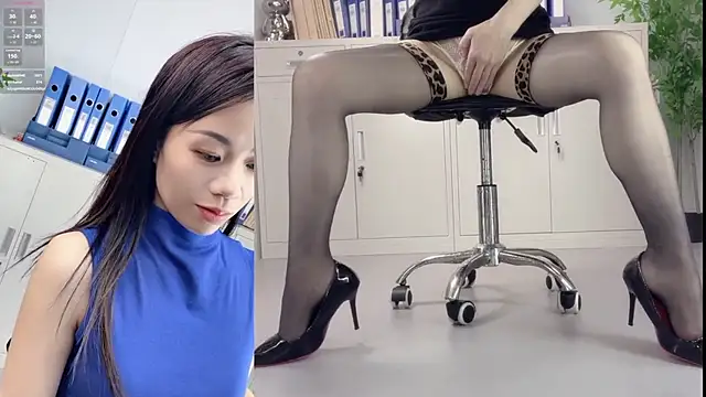 Lynnalltop-165-KeKe 现场XXX聊天