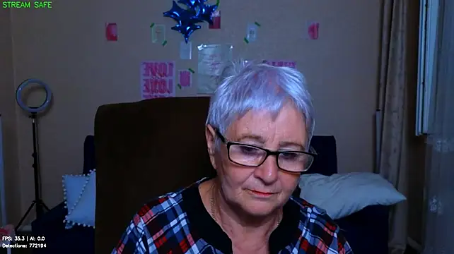 Chat XXX ao vivo de Sandra_Snowflake
