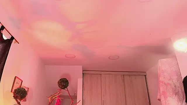 THE-WITCH-MANDYBBW's Live XXX Chat
