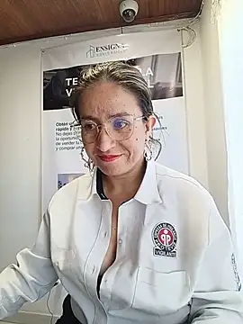 Chat +18 de Valentina--1 ao vivo