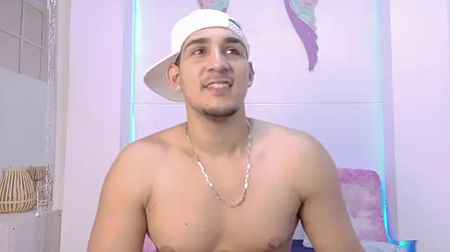 Massimo_11 Live XXX-Chat