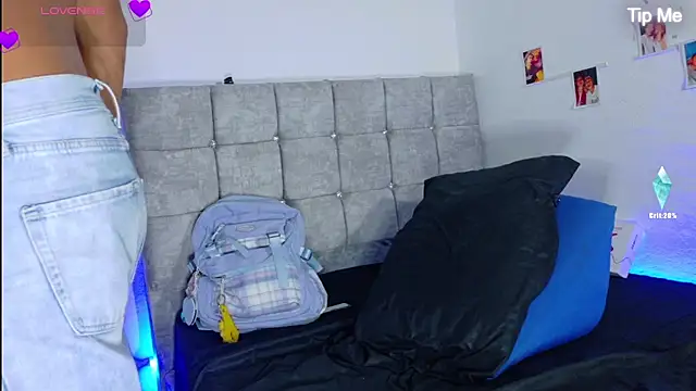 Evaa_02 Live XXX-chat