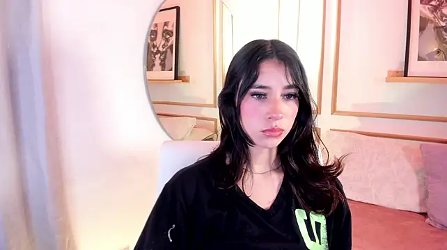 צ'אט XXX בשידור חי של Nanami_