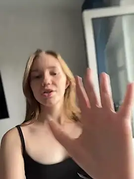 MilaMoone Obrolan Langsung XXX