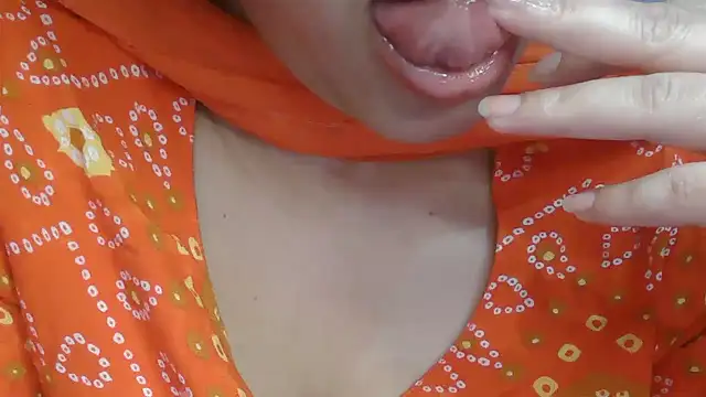 Chatroom XXX en direct de HotNiyathi