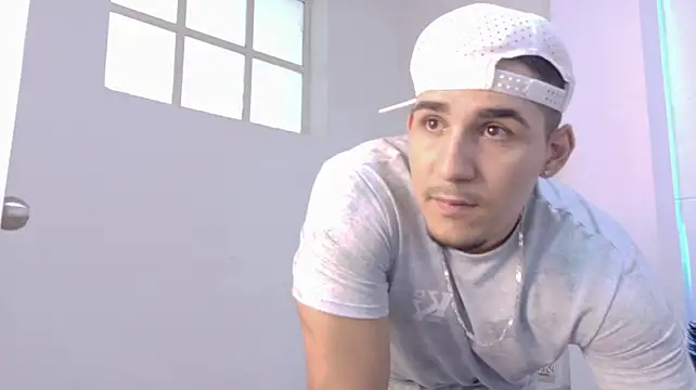 Massimo_11's Live XXX Chat