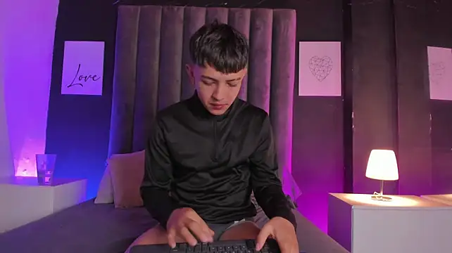 Lian_Miller1_ 在線直播表演