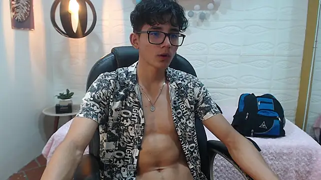 Онлайн чат XXX tim_cooper