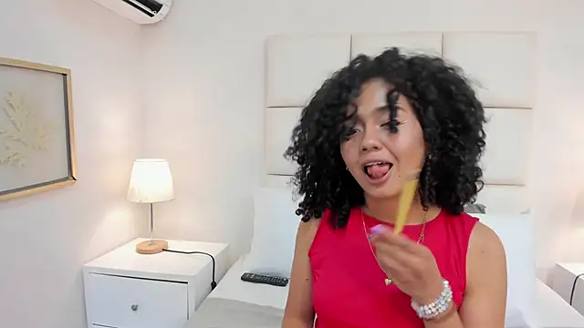Kiraspell XXX чат на живо
