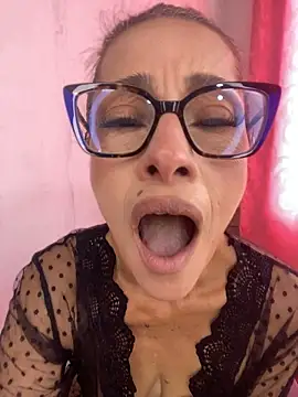 Goddess-Love-'s Live XXX Chat