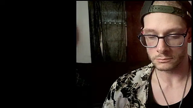 Chatroom XXX en direct de MasterDaddyCool