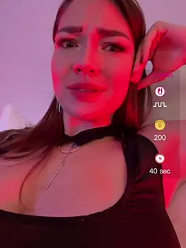 Emilia_Rodess 现场XXX聊天
