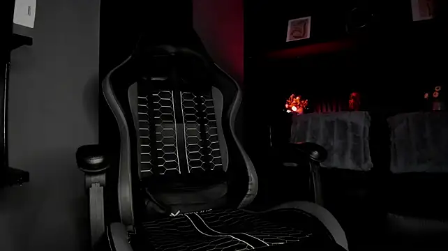 Czat XXX na żywo – JamesCr_
