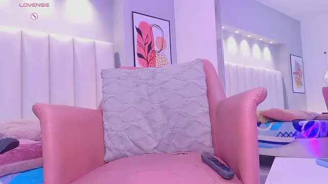 MiaMidnnightt Live XXX Chat