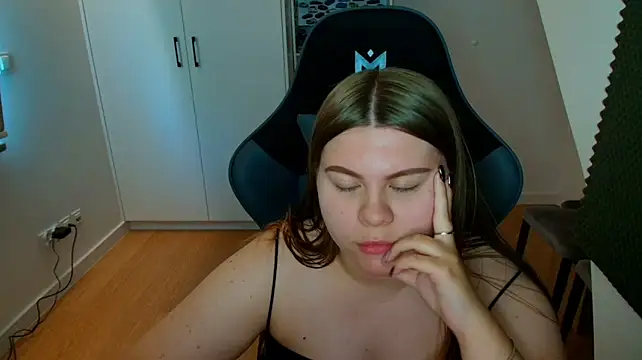 AbbyLuxee's Live XXX Chat