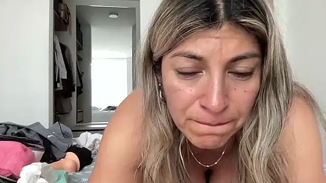 Chat XXX en directo de LunaBeya