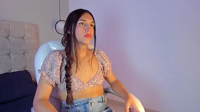 brittany_collins1's Webcam Show